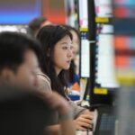 asian-stocks-fall-and-oil-prices-climb-after-attacks-imperil-the-ceasefire-with-iran