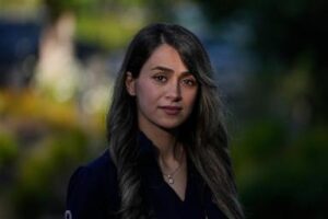 us-lifts-hold-on-immigration-applications-for-doctors,-but-leaves-others-waiting