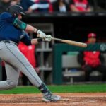 raley-hits-grand-slam-and-3-run-homer-as-mariners-outslug-murakami-and-white-sox-in-12-8-win