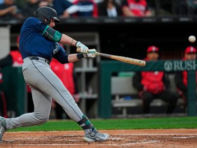 raley-hits-grand-slam-and-3-run-homer-as-mariners-outslug-murakami-and-white-sox-in-12-8-win