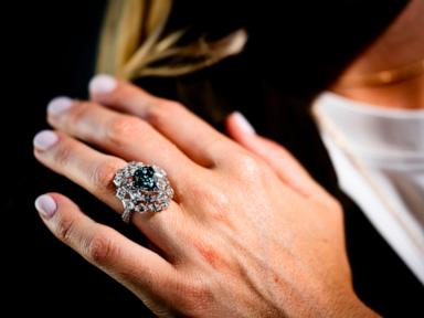 ‘ocean-dream’-blue-green-diamond-sells-for-more-than-$17-million-at-christie’s-auction-in-geneva
