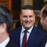 uk-health-secretary-resigns-and-is-expected-to-challenge-starmer’s-leadership