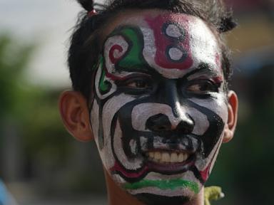 cambodian-villagers-honor-guardian-spirits-to-pray-for-rain-and-good-fortune
