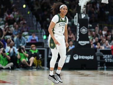 zia-cooke-and-flau’jae-johnson-have-career-games-as-the-storm-beat-the-sun-77-59