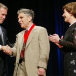 psychiatrist-robert-coles,-pulitzer-prize-winning-author-who-championed-needs-of-children,-dies