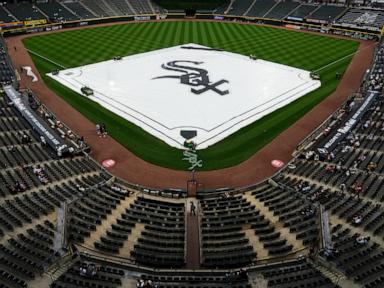 atlanta-braves-at-chicago-white-sox-game-postponed-because-of-rain