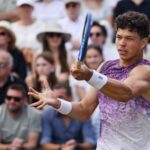 shelton-beats-fritz-6-4,-2-6,-6-4-in-stuttgart-for-first-title-on-grass