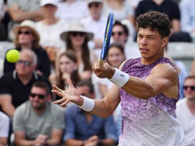 shelton-beats-fritz-6-4,-2-6,-6-4-in-stuttgart-for-first-title-on-grass