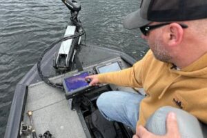 some-anglers-praise-forward-facing-sonar,-others-say-high-tech-fishing-ruins-a-day-at-the-lake