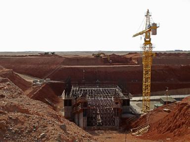 protesters-block-copper-exports-to-china-from-rio-tinto-mine-in-mongolia