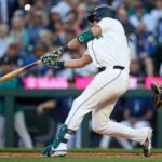 cal-raleigh-delivers-decisive-hit-in-return-from-injured-list-as-mariners-top-orioles-3-1