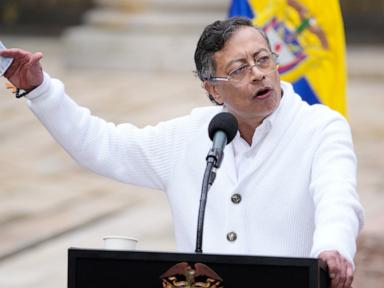 about-100-colombian-guerrilla-dissidents-disarm-under-peace-talks-with-government