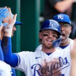 bobby-witt-jr.-homers-before-leaving-with-knee-injury-in-royals’-14-6-win-over-cardinals