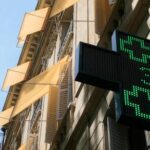 france-braces-for-a-week-of-punishing-heat-as-red-alerts-spread
