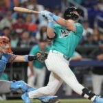 kyle-stowers-homers-and-marlins-beat-giants-2-1