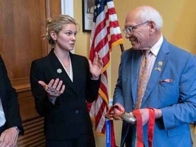 in-visit-to-capitol,-jessie-diggins-and-other-olympians-push-for-climate-change-solutions