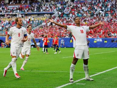 bellingham-scores-twice-to-lift-england-past-norway-2-1,-into-world-cup-semifinals