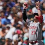 stewart’s-go-ahead,-3-run-home-run-lifts-reds-to-5-3-victory-over-mariners