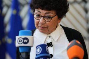 france’s-environment-minister-resigns-over-emergency-bill-allowing-2-banned-pesticides