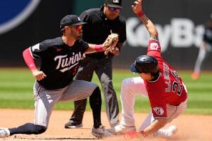 trevor-larnach-and-luke-keaschall-get-rbis-in-12th-as-twins-beat-guardians-3-1-for-series-split