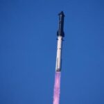 spacex-launches-starship-on-test-flight,-this-time-with-most-advanced-starlinks