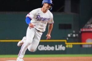 nathan-eovaldi-strikes-out-8-as-the-rangers-beat-the-mariners-7-1