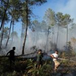 france-says-monster-fire-that-forced-220,000-people-to-flee-has-stopped-growing