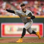 sal-stewart-hits-2-run-hr,-drives-in-4-as-reds-come-back-to-beat-pirates-8-7