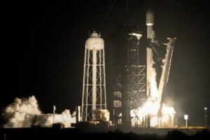 a-discarded-spacex-rocket-is-on-a-high-speed-collision-course-with-the-moon
