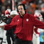 de-stephen-daley-makes-surprise-return-as-defending-national-champion-indiana-opens-practice
