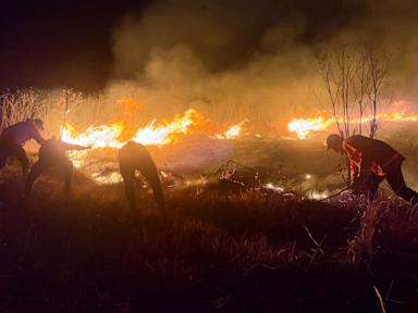 wildfire-in-indonesian-national-park-grows